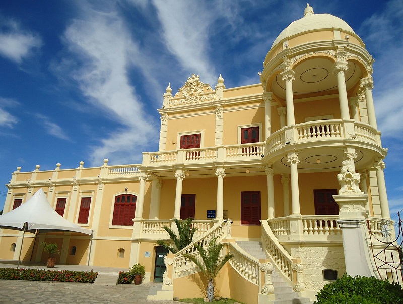 Museu Théo Brandão de Antropologia e Folclore em Maceió Museu Théo Brandão de Antropologia e Folclore em Maceió