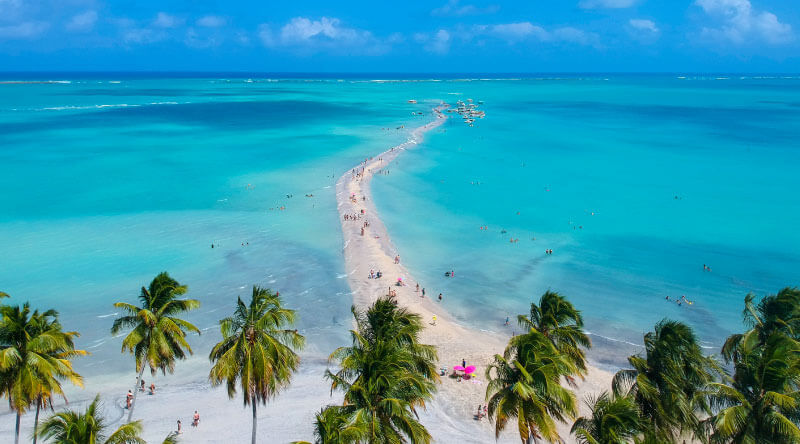 Caminho de Moisés na praia de Barra Grande em Maragogi Caminho de Moisés na praia de Barra Grande em Maragogi