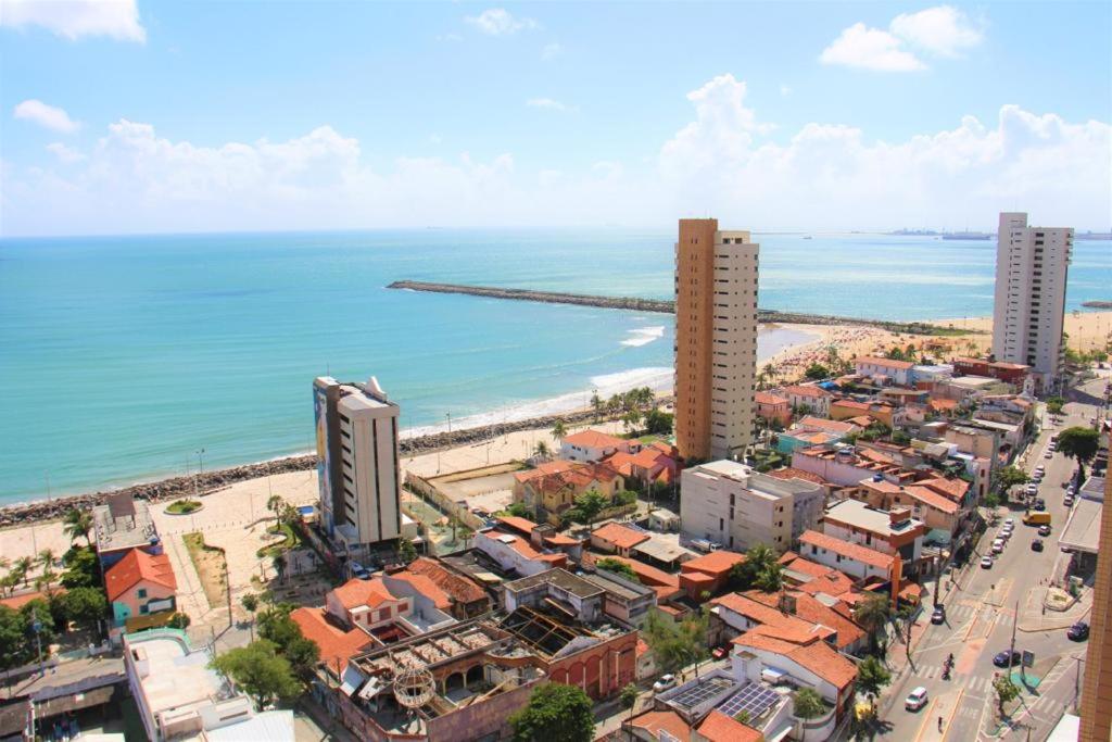 Beleza da praia de Iracema em Fortaleza Beleza da praia de Iracema em Fortaleza